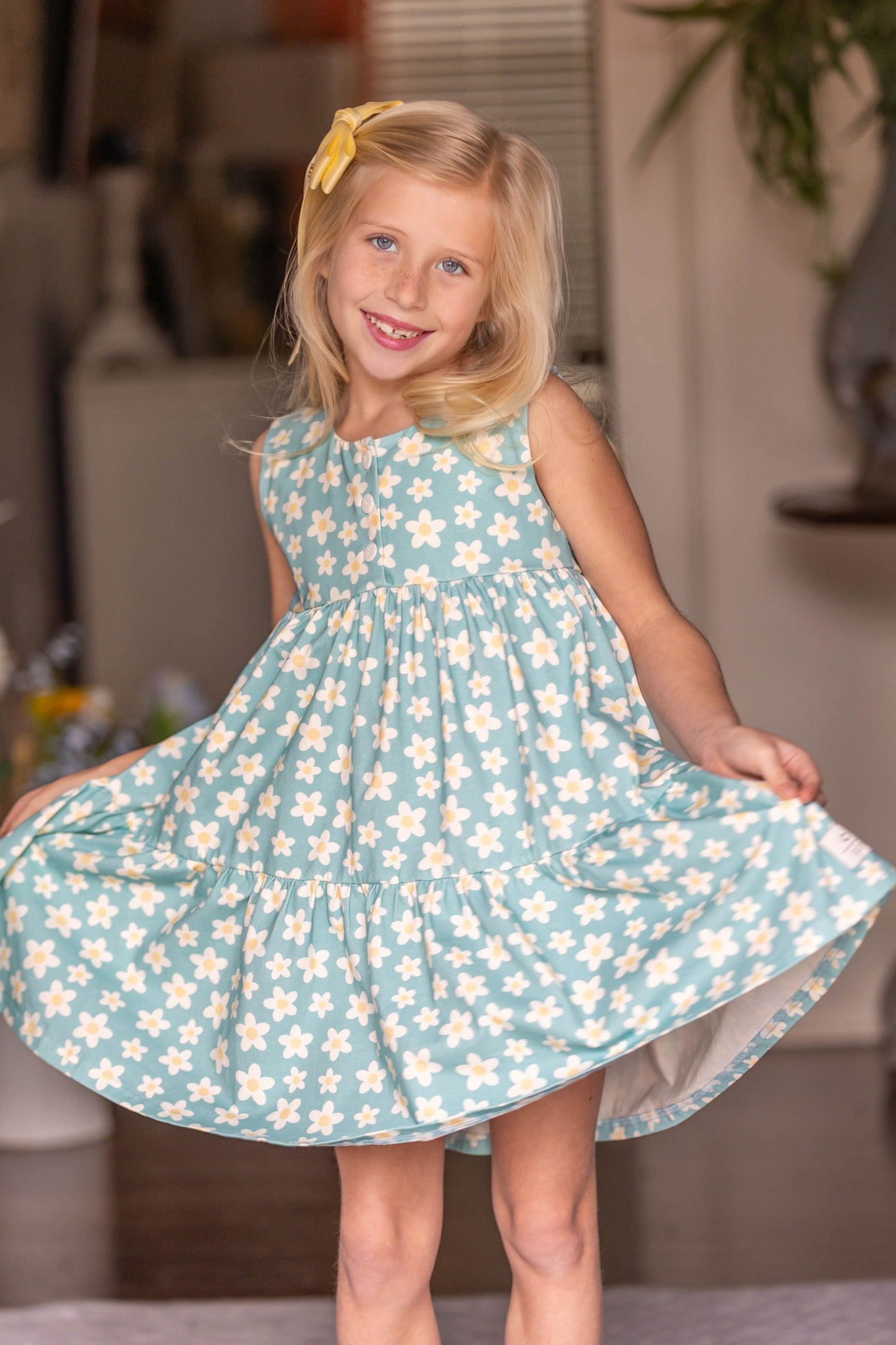 DELICATE DAISY TWIRL DRESS